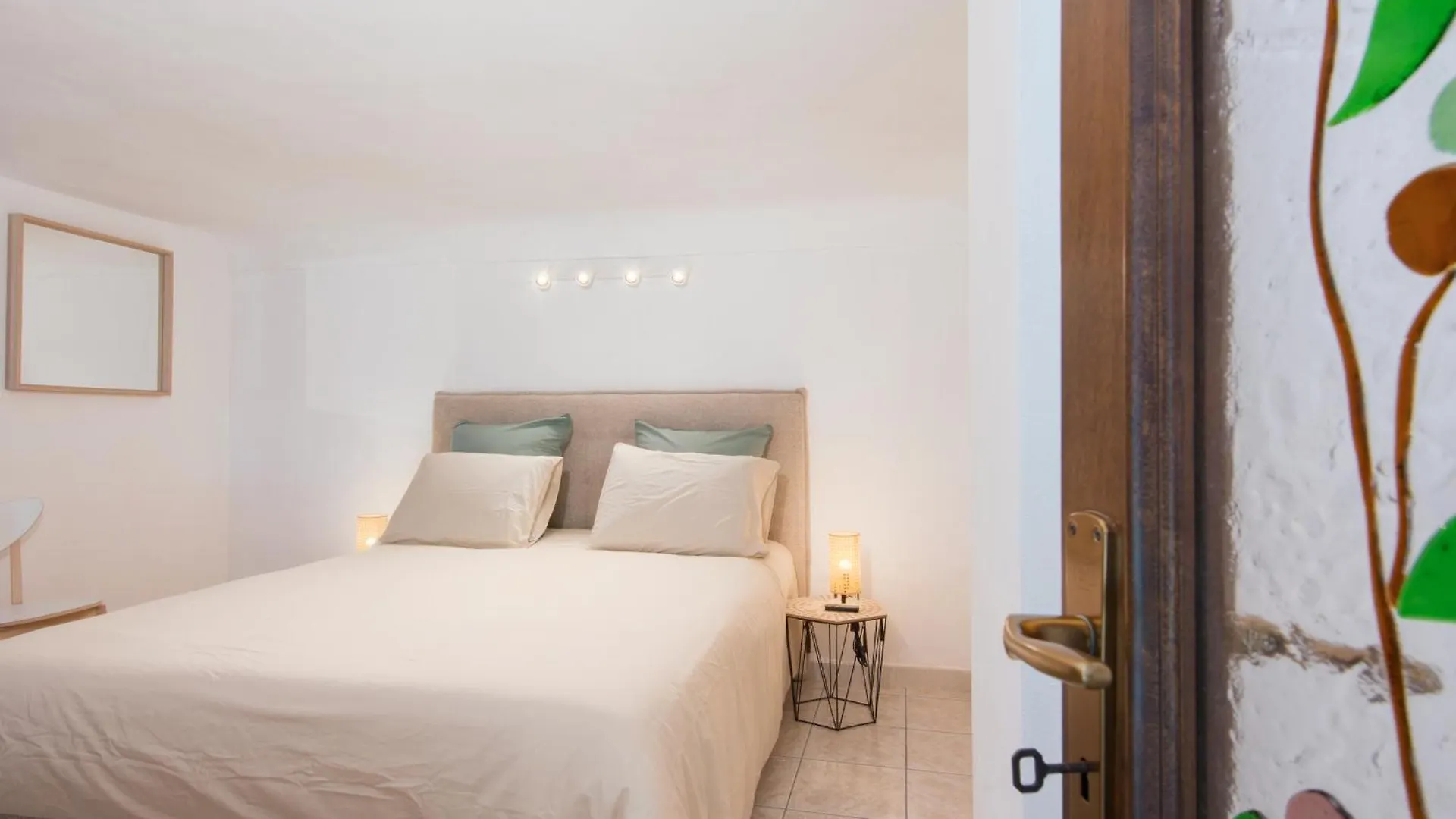 Oliviers -Agreable 2 Pieces Dans Maison Bourgeoise Menton Apartment