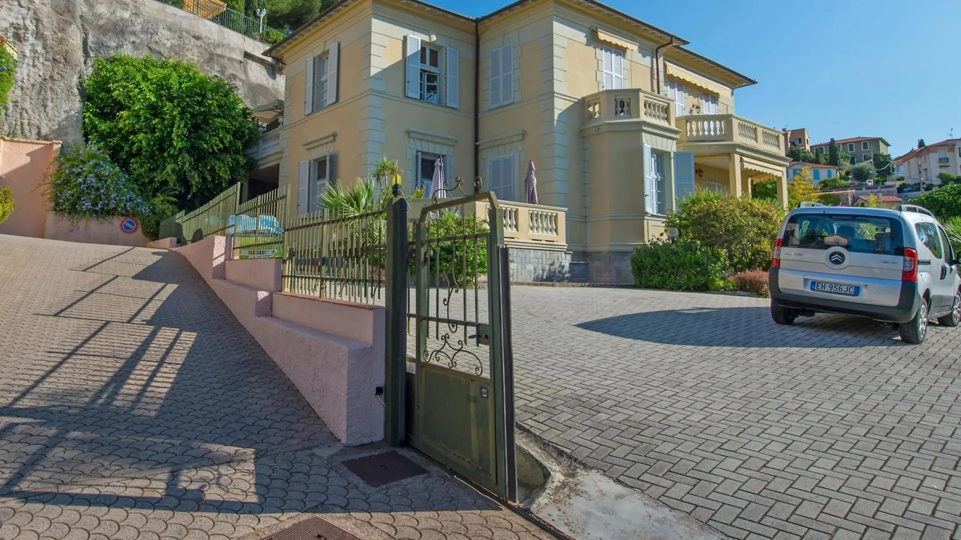Apartment Oliviers -Agreable 2 Pieces Dans Maison Bourgeoise Menton France